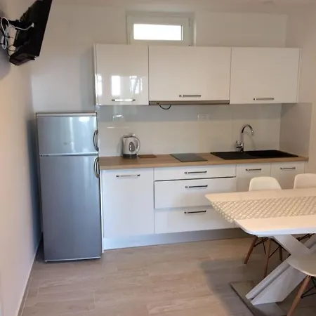 شقة In With Sea View, Terrace, Air Conditioning, Wifi 4492-1 بودغورا