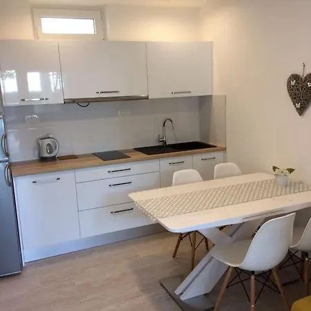 In With Sea View, Terrace, Air Conditioning, Wifi 4492-1 شقة *