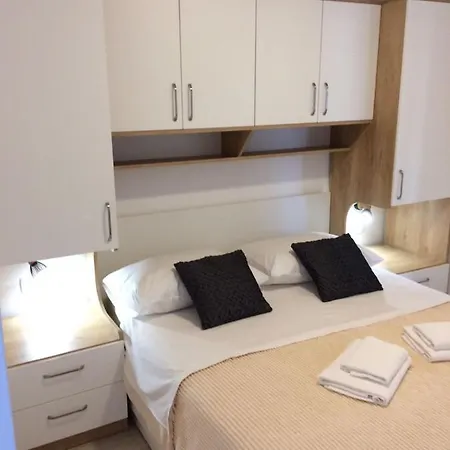In With Sea View, Terrace, Air Conditioning, Wifi 4492-1 شقة